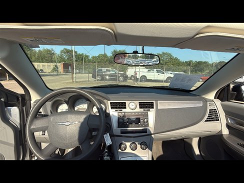 Used 2008 Chrysler Sebring LX image 11