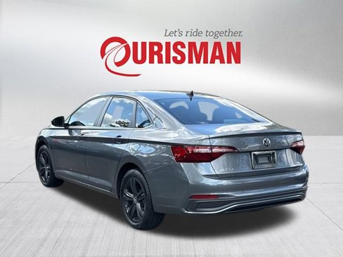 Used 2022 Volkswagen Jetta SE image 4