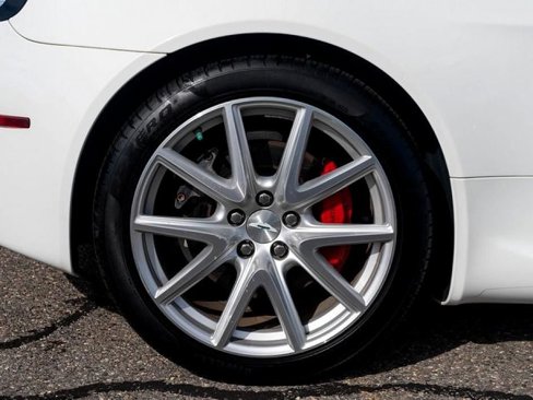 Used 2015 Aston Martin V8 Vantage Roadster image 34
