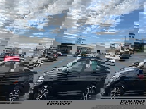 Used 2023 Volkswagen Jetta Sport image 6
