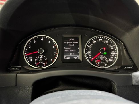 Used 2014 Volkswagen Tiguan SE image 19