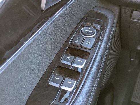 Used 2017 Kia Sorento EX image 26