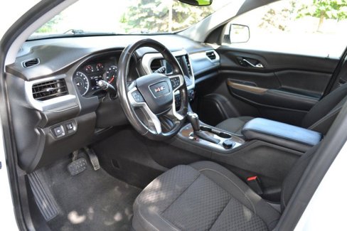 Used 2019 GMC Acadia SLE image 16