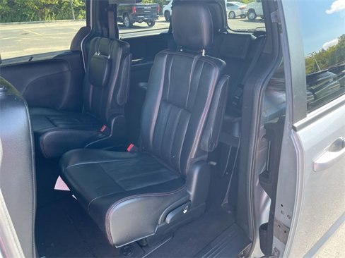 Used 2018 Dodge Grand Caravan GT image 22