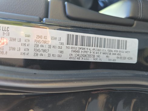 Used 2019 Jeep Grand Cherokee Laredo image 34
