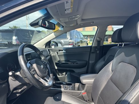 Used 2021 Kia Sportage EX w/ EX Technology Package image 11