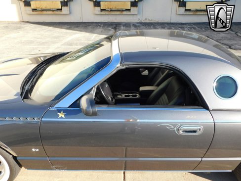 Used 2003 Ford Thunderbird image 7