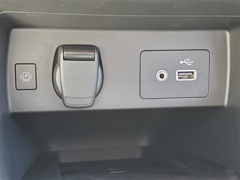 New 2025 Nissan Versa SV w/ Trunk Package image 17