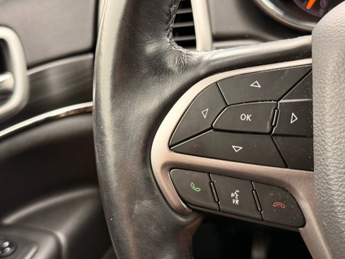 Used 2020 Jeep Grand Cherokee Limited image 15