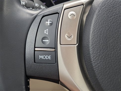 Used 2013 Lexus ES 300h image 27