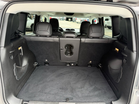 Used 2017 Jeep Renegade Limited image 8