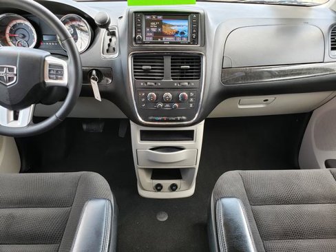 Used 2017 Dodge Grand Caravan SE w/ Power Window Group image 15