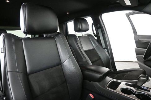 Used 2019 Jeep Grand Cherokee Laredo w/ Laredo X Package image 20