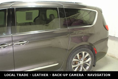 Used 2017 Chrysler Pacifica Limited image 10