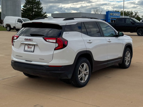 Used 2023 GMC Terrain SLE w/ Driver Convenience Package image 6