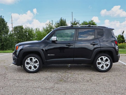 Used 2017 Jeep Renegade Limited image 2