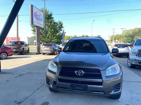 Used 2012 Toyota RAV4 4WD image 3
