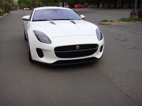 Used 2020 Jaguar F-TYPE Coupe image 4