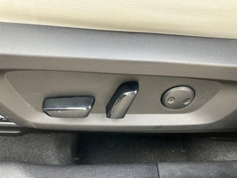 Used 2023 Mitsubishi Outlander SEL image 18