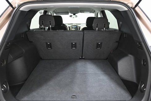 Used 2019 Chevrolet Equinox LS w/ LS Convenience Package image 17