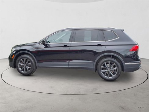 Used 2022 Volkswagen Tiguan SE image 8