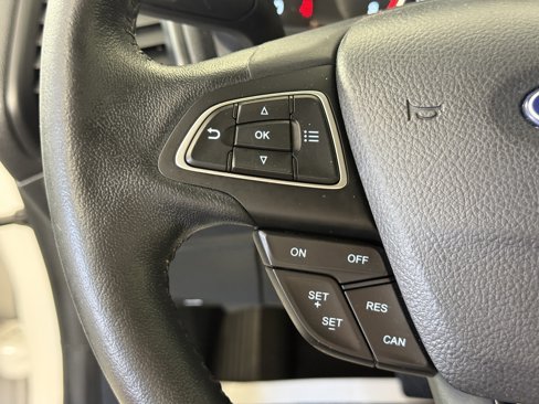 Certified 2018 Ford EcoSport SE image 25