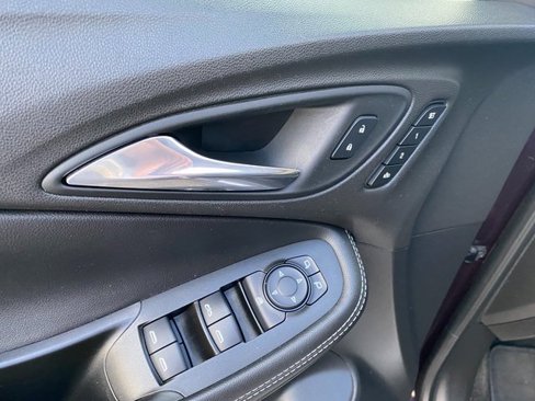 Used 2021 Buick Encore GX Essence image 17
