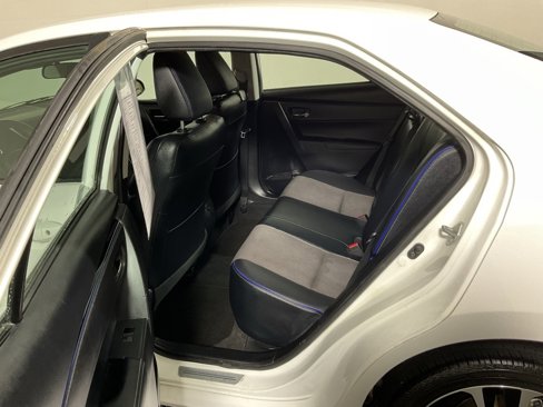 Used 2017 Toyota Corolla L image 30