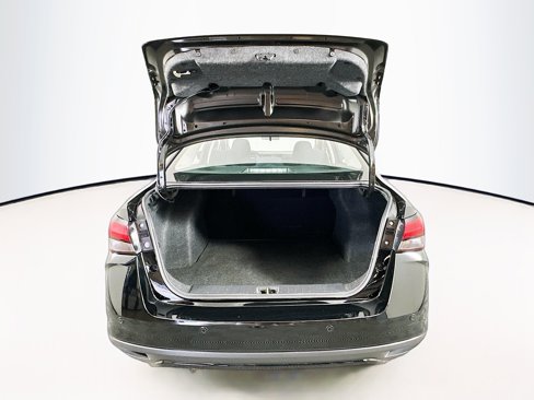 Used 2024 Nissan Versa S w/ Trunk Package image 26
