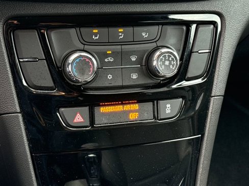 Certified 2022 Buick Encore Preferred w/ Safety Package image 19