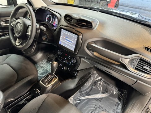 Used 2023 Jeep Renegade Latitude image 26