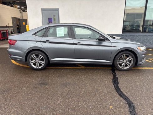 Used 2021 Volkswagen Jetta R-Line w/ R-Line Cold Weather Package image 4