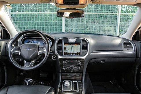 Used 2015 Chrysler 300 Limited w/ Driver Convenience Group image 12