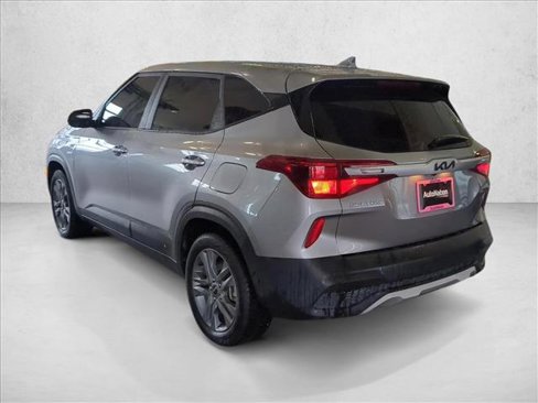 Used 2022 Kia Seltos LX image 8