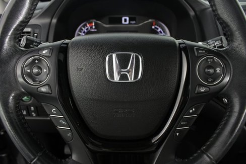 Used 2017 Honda Pilot Touring image 14