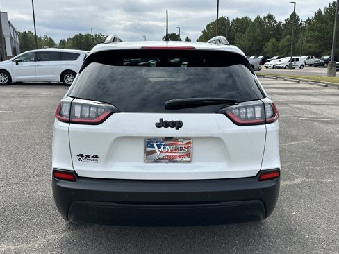 Used 2023 Jeep Cherokee Altitude Lux image 6