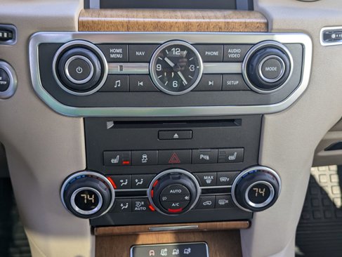 Used 2016 Land Rover LR4 HSE image 14