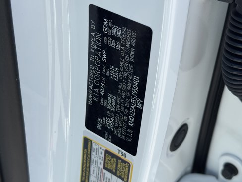 Certified 2025 Kia Soul LX w/ LX Technology Package image 33