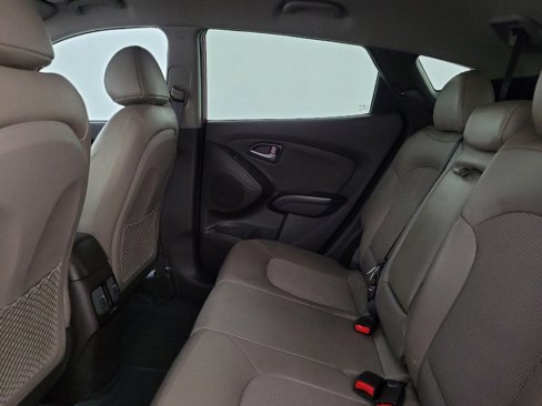 Used 2015 Hyundai Tucson SE image 18