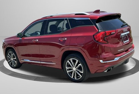 Used 2019 GMC Terrain Denali w/ Advanced Safety Package image 7