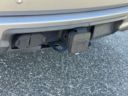 Used 2015 Jeep Grand Cherokee Overland image 9