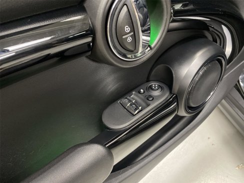 Used 2021 MINI Cooper S w/ Premium Package image 19