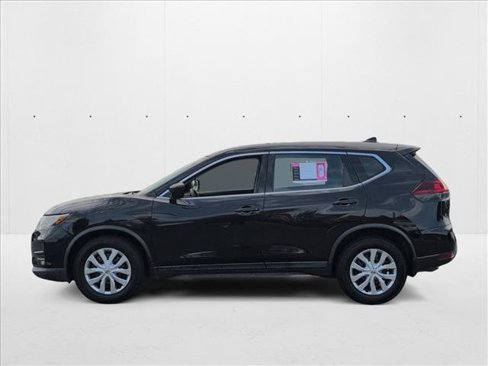 Used 2018 Nissan Rogue S image 9