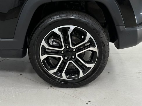 Certified 2022 Jeep Compass Limited image 32