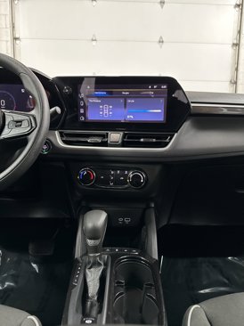 Used 2024 Chevrolet TrailBlazer LS image 24