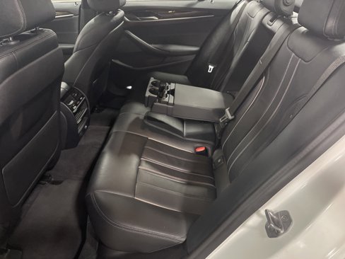 Used 2019 BMW 530i xDrive w/ Convenience Package image 12
