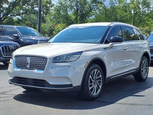 Used 2021 Lincoln Corsair AWD image 2