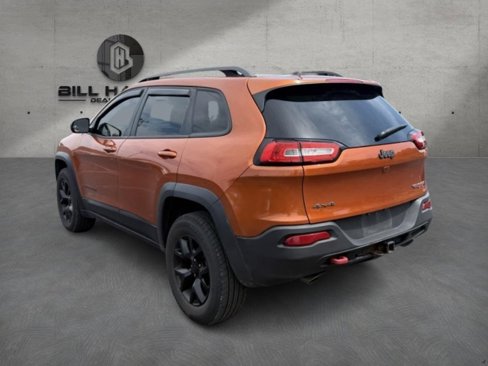 Used 2016 Jeep Cherokee Trailhawk w/ Cold Weather Group image 7