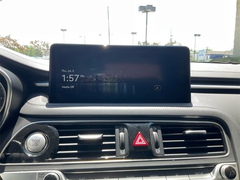 Used 2022 Genesis G70 2.0T image 26