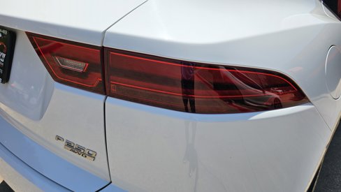 Used 2018 Jaguar E-PACE SE image 9